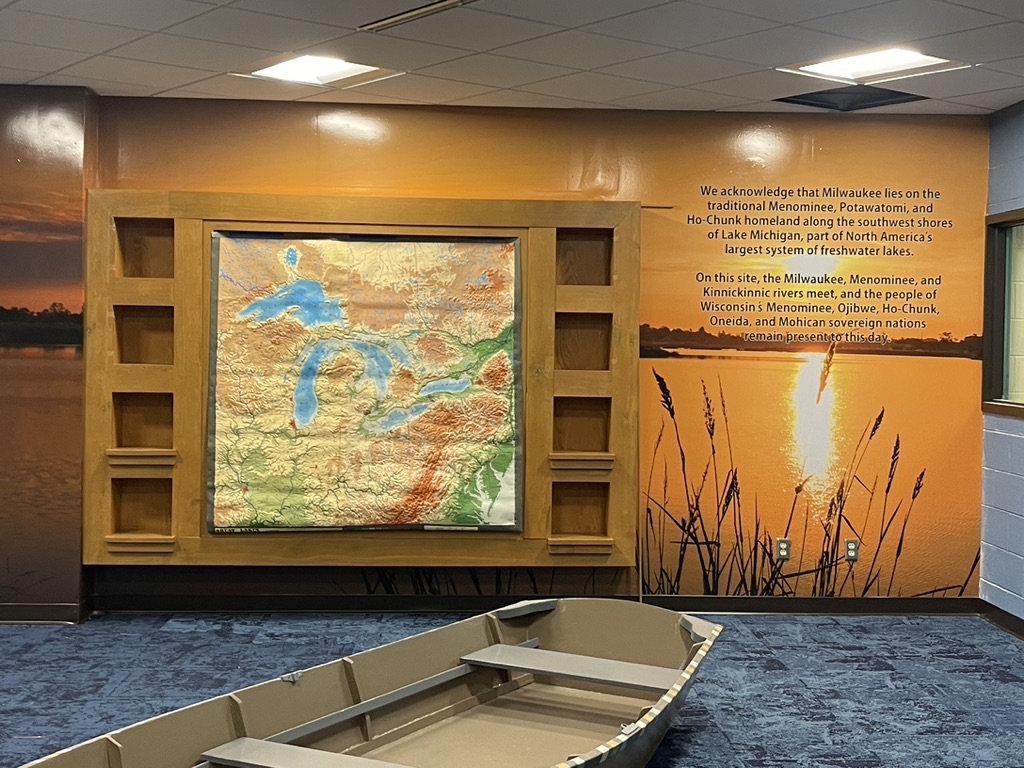 Gaensien Elementary Library Mural